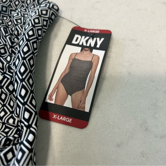 NWT DKNY Geometric Patterned Women’s One Piece Swimsuit - Picture 5 of 15